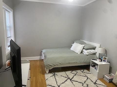 2nd image of 177 N Grove Ave #F