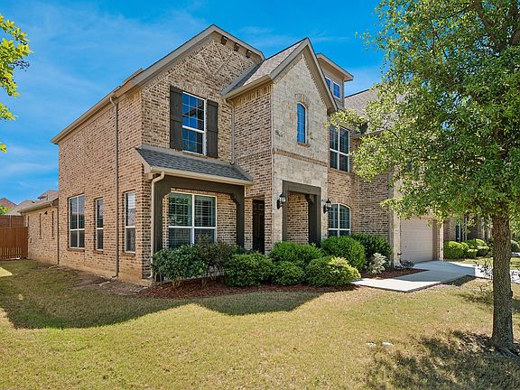 3rd image of 2432 Lakebend Dr