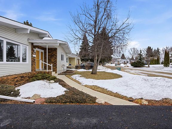 2nd image of 24 Penguin Cres