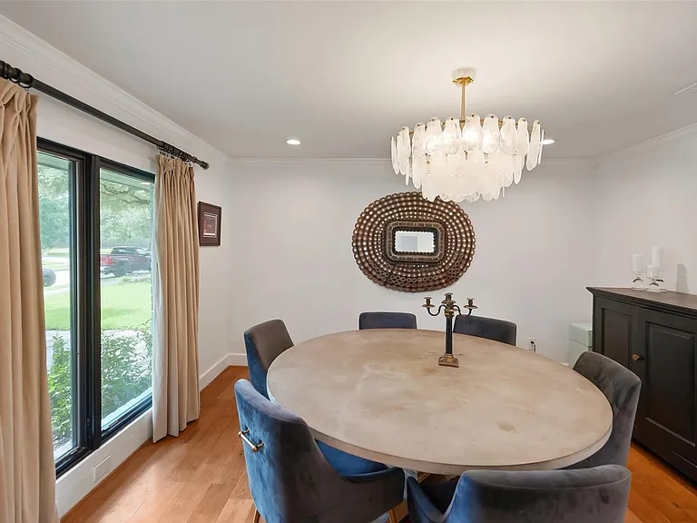 9411 Endicott Ln — Photo 9