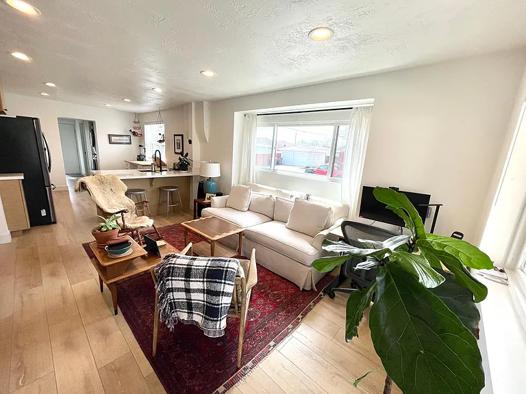 1627 S Blair St — Photo 32