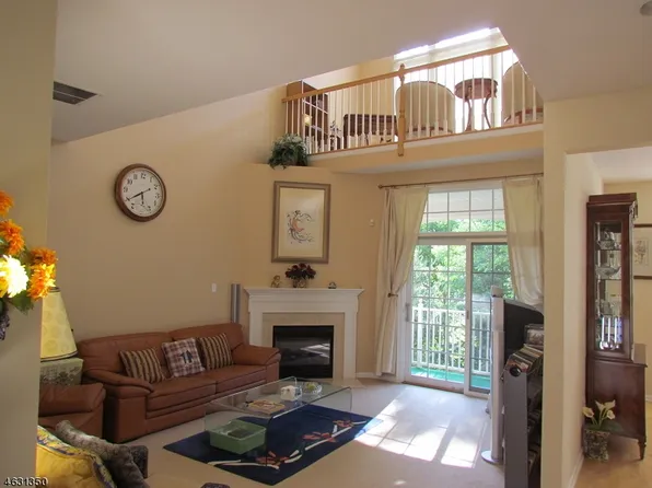627 Binghampton Ln #627, Livingston Twp., NJ 07039