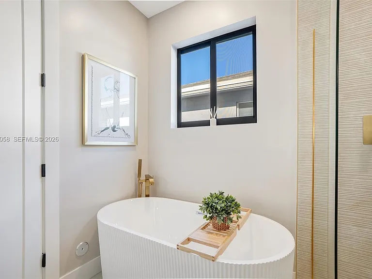 701 SW 17th St — Photo 56