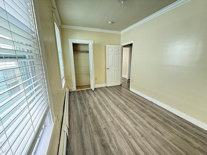 1st image of 89 Minden St APT 3