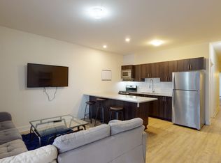 422 Nelson St #1, Ottawa, ON K1N7S7