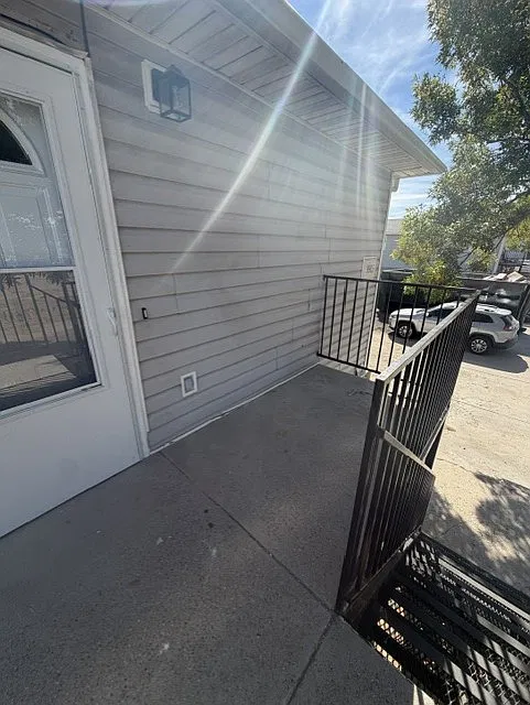 3915 Central St #3915