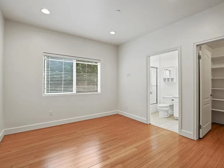 1433 Federal Ave #101 — Photo 17