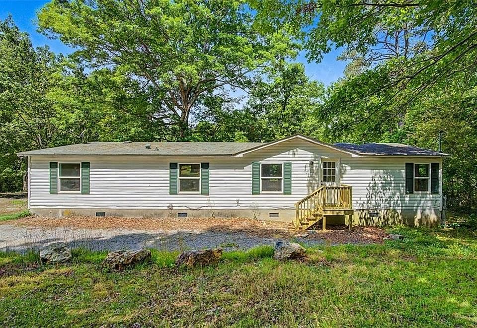 1st image of 224 Woodland Way NW