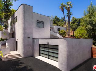 636 Hanley Ave, Los Angeles, CA 90049