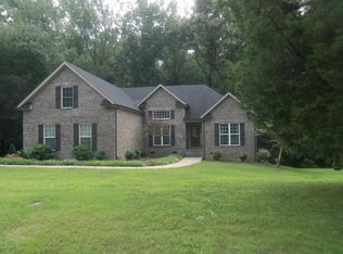 1537 Hidden Meadow Dr, Cottontown, TN 37048