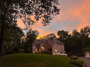 7 Highpoint Rd, Holmdel, NJ 07733