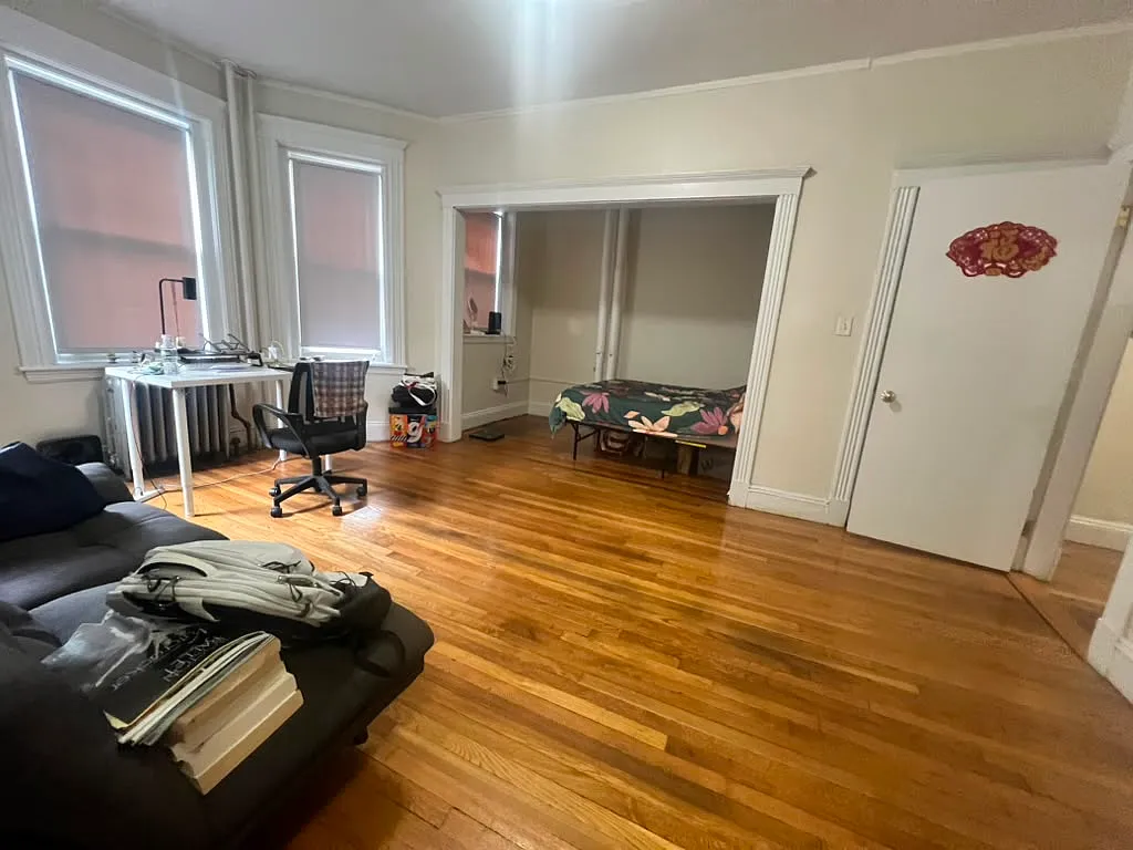 1 bed, 600 sqft, $2,400 — Photo 3