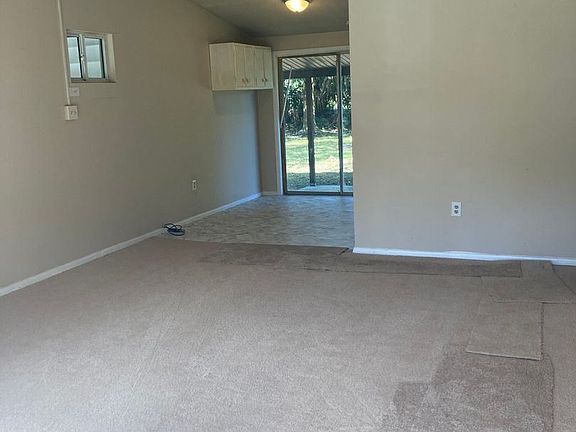 3rd image of 344 Lake Crescent Dr