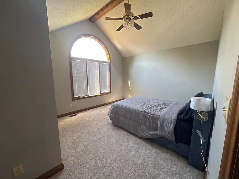 1007 New Harmony Dr — Photo 5