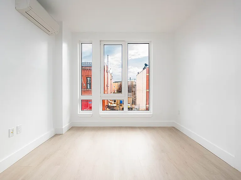 649 Hart St #3G — Photo 11