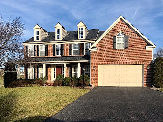 1st image of 558 Sawgrass Dr