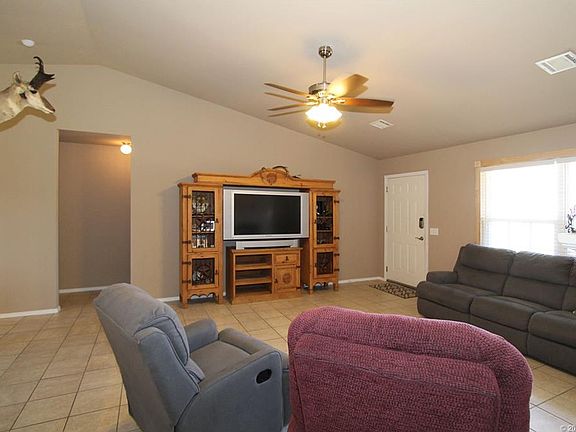 5th image of 2550 Poplar Ct