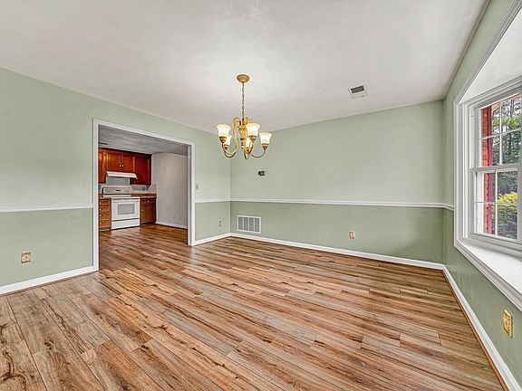 5th image of 162 Ridgeview Rd