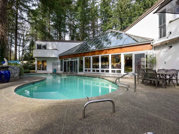 13642 28th Ave, Surrey, BC V4P 1T3
