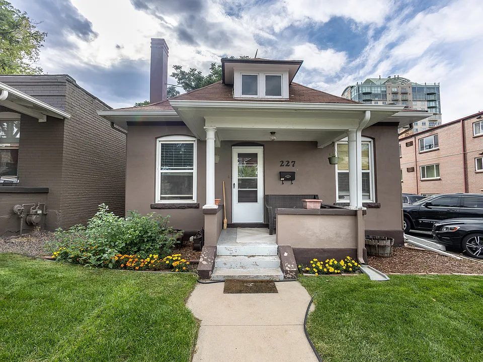 227 N Pearl St