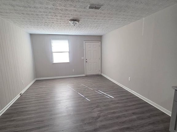 3rd image of 1713 Cesery Blvd