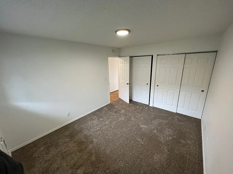 11575 SW Greenburg Rd #8 — Photo 8