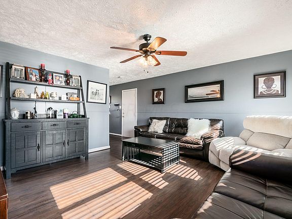 5th image of 4844 Folger Dr