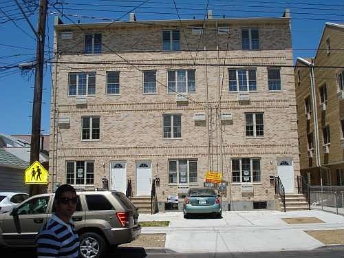 1st image of 17511 93rd Ave