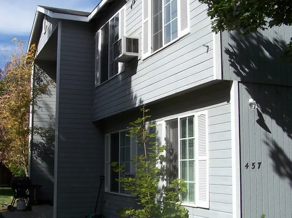 457 NW 17th St #2, Redmond, OR 97756