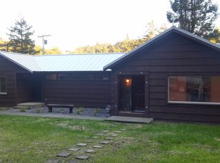 2588 Tower Dr, Eureka, CA 95503