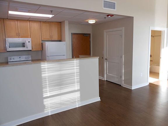 3rd image of 104 E Downer Pl #10585300