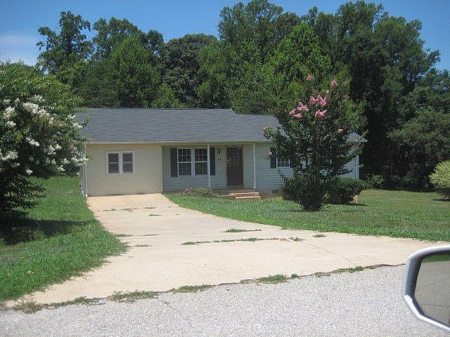 2nd image of 4319 Evergreen Ln
