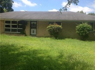 1322 S Saint Marys Cir, Greenville, MS 38703