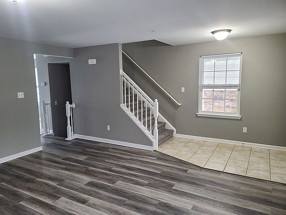 4th image of 395 Viewpoint Way