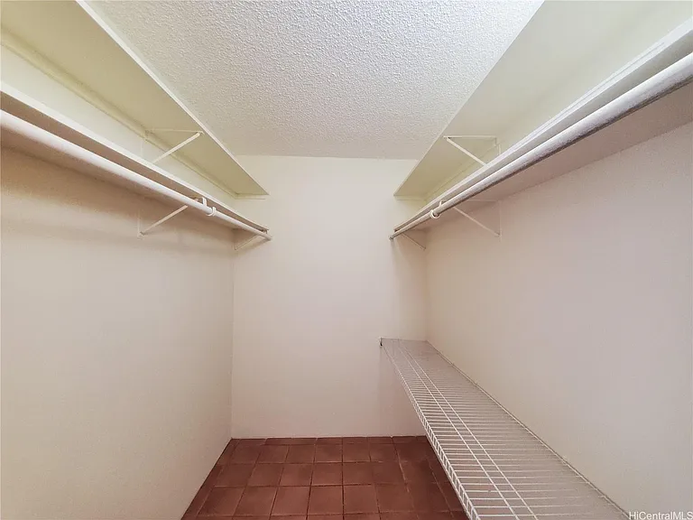 1333 Heulu St #707 — Photo 7