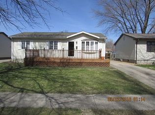 2425 Sutherland Rd, Springfield, IL 62702