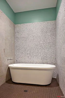 Sold by Modern Spaces | media 5