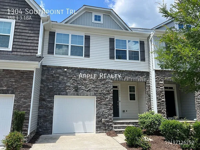 1304 Southpoint Trl — Photo 1