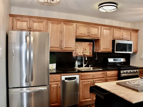 1529 Wirt Rd APT 27, Houston, TX 77055