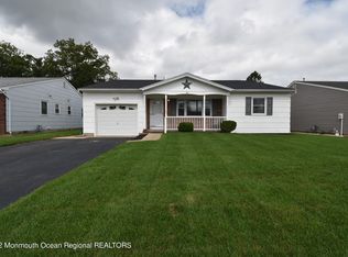 46 Eton Rd, Toms River, NJ 08757