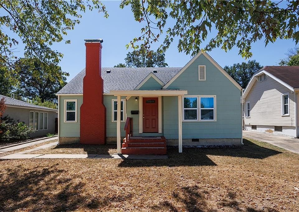 1st image of 1213 W 3rd St