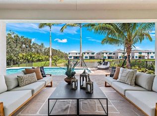 12822 Hawkins Dr, Estero, FL 33928