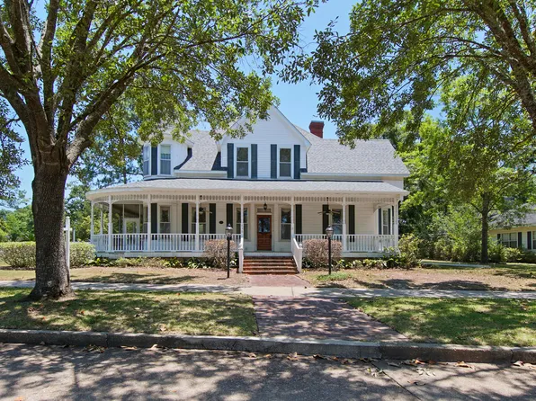 650 Circle Dr, Defuniak Springs, FL 32435