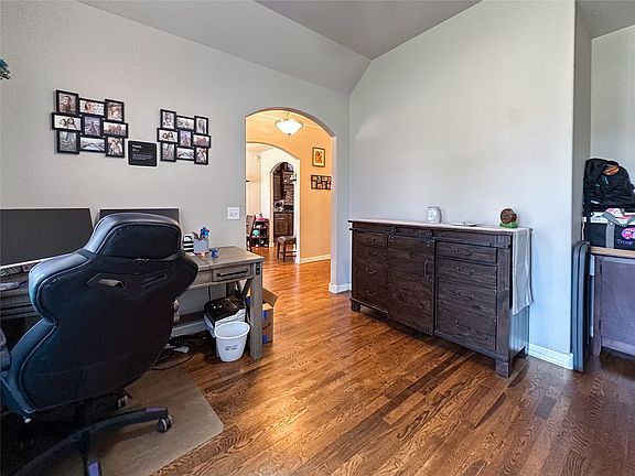 4th image of 8004 S 13th St