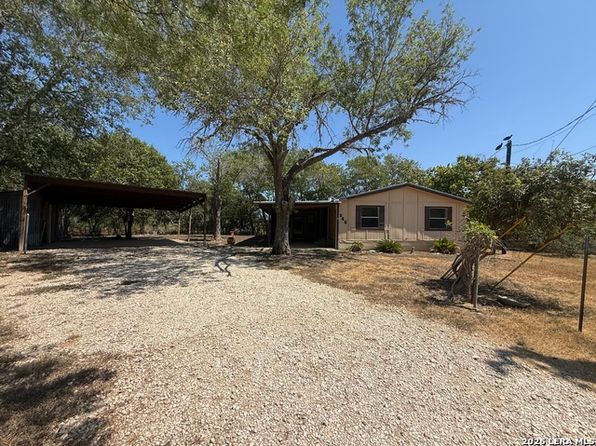 245 Bandera Dr