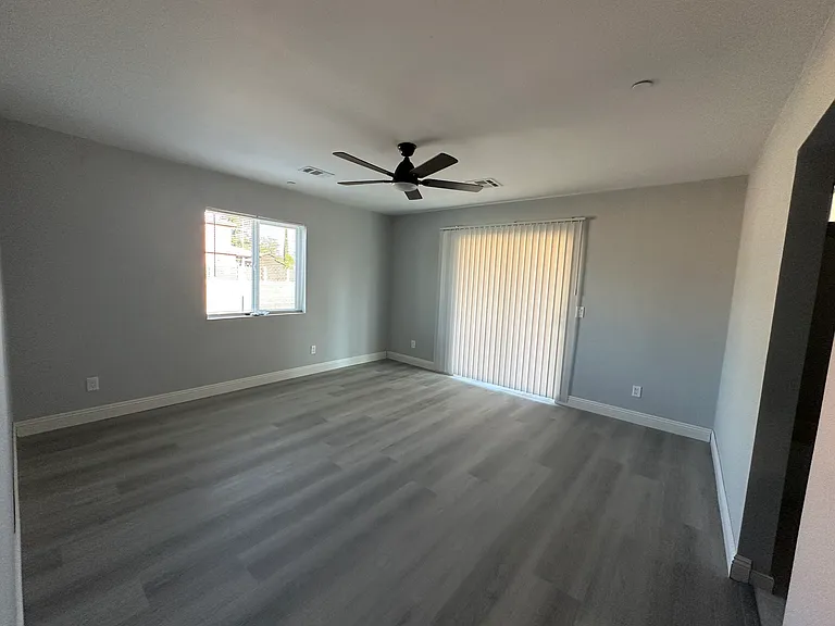 4825 Lincoln Ave — Photo 16