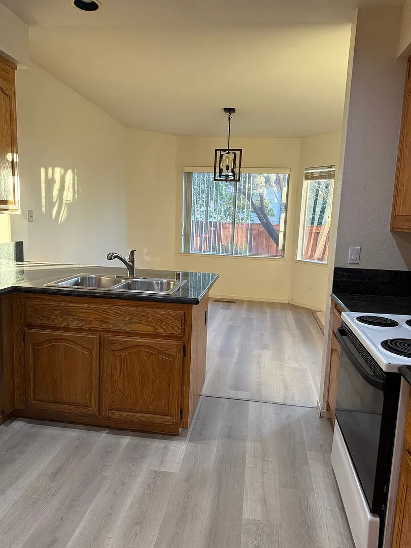 Hartz Property Management Presents: 1289 Shell Circle, Clayton CA — Photo 3