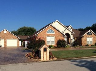 1641 Oakleaf Cir, Ardmore, OK 73401