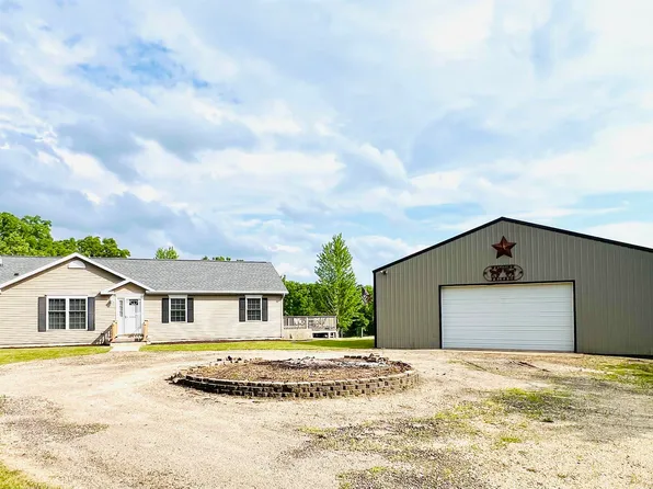 24129 Rustlers Ct, Lanark, IL 61046