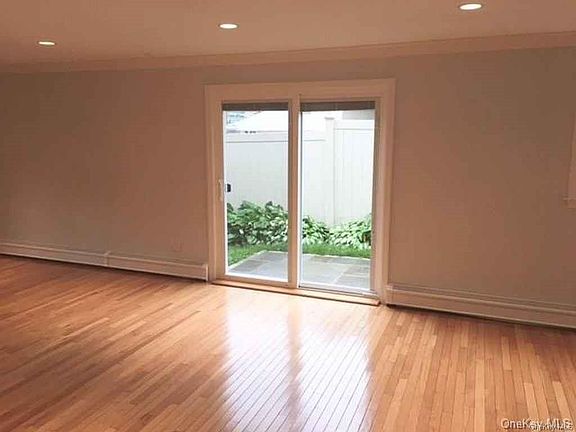 4th image of 1008 Keeler Ave Floor 1